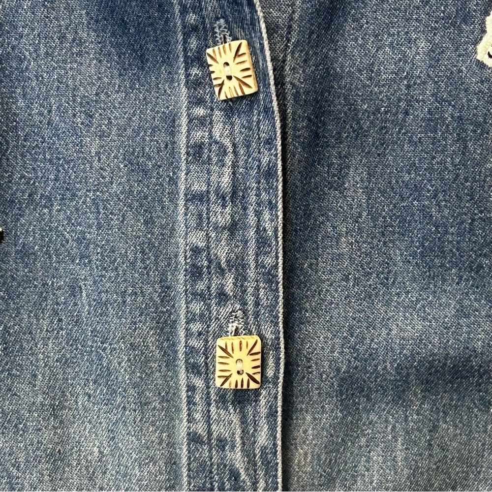 Denim Zoo Animal Artsy Boho Embroidered Women’s Shirt Size M - Picture 7 of 8